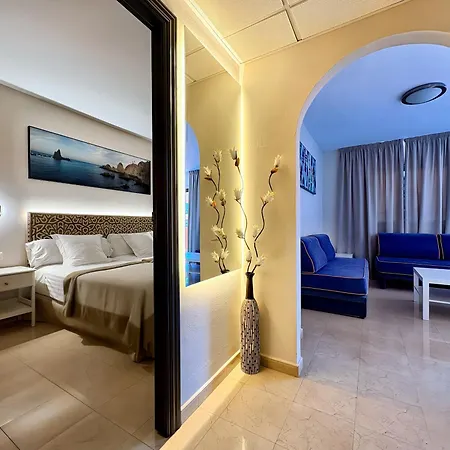 Aparthotel Turisticos 3*