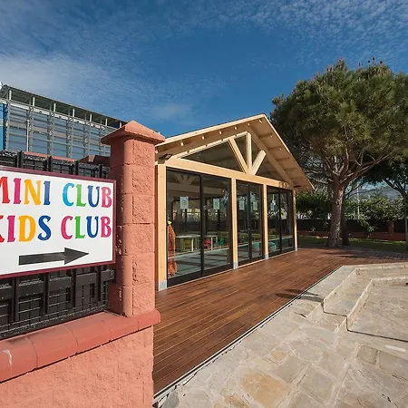 Aparthotel Turisticos