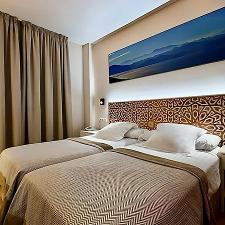 Turisticos 3* Фуэнхирола